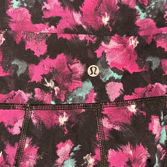 Lululemon Boogie Short Roll Down Active Floral/Multi - Picture 3 of 6